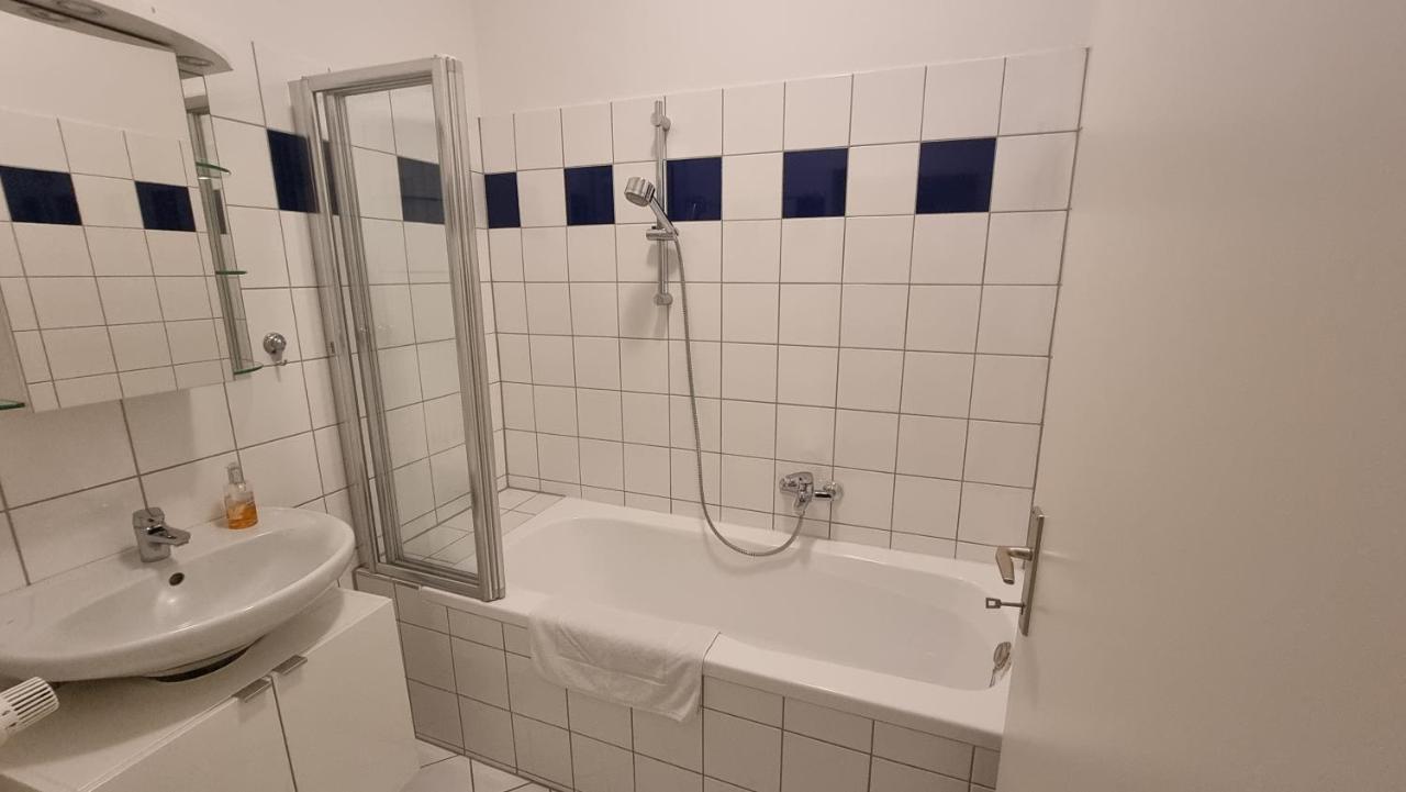 Sunny Apartment Next To Metro 1Br Vienna Exterior photo